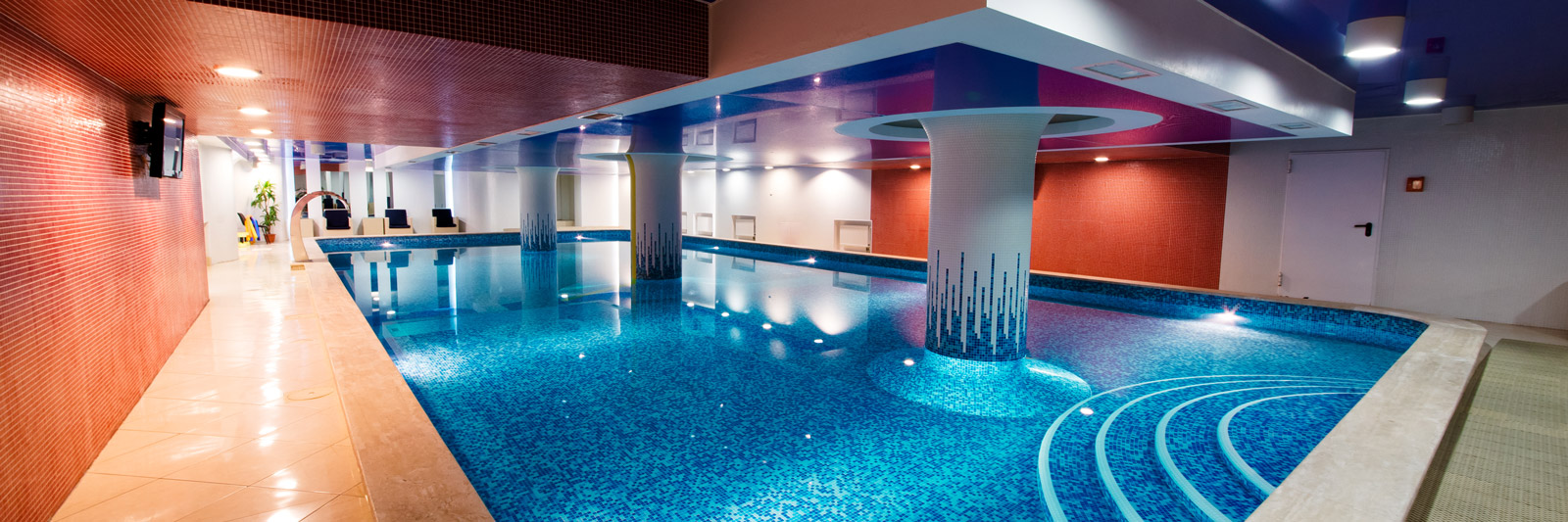 image of an indoor swimming pool